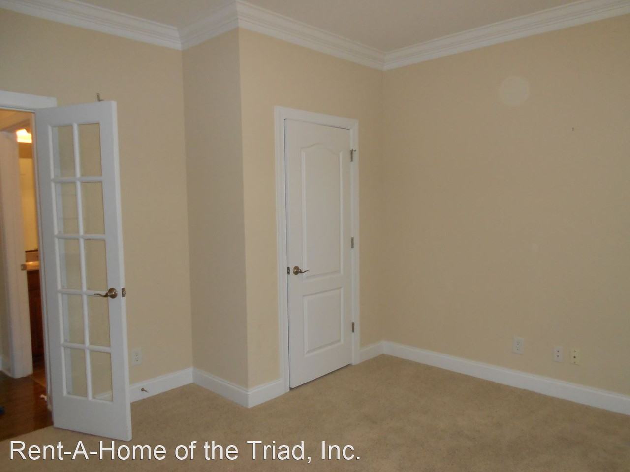 8606 Yvonne Ct - Photo 3 of 14