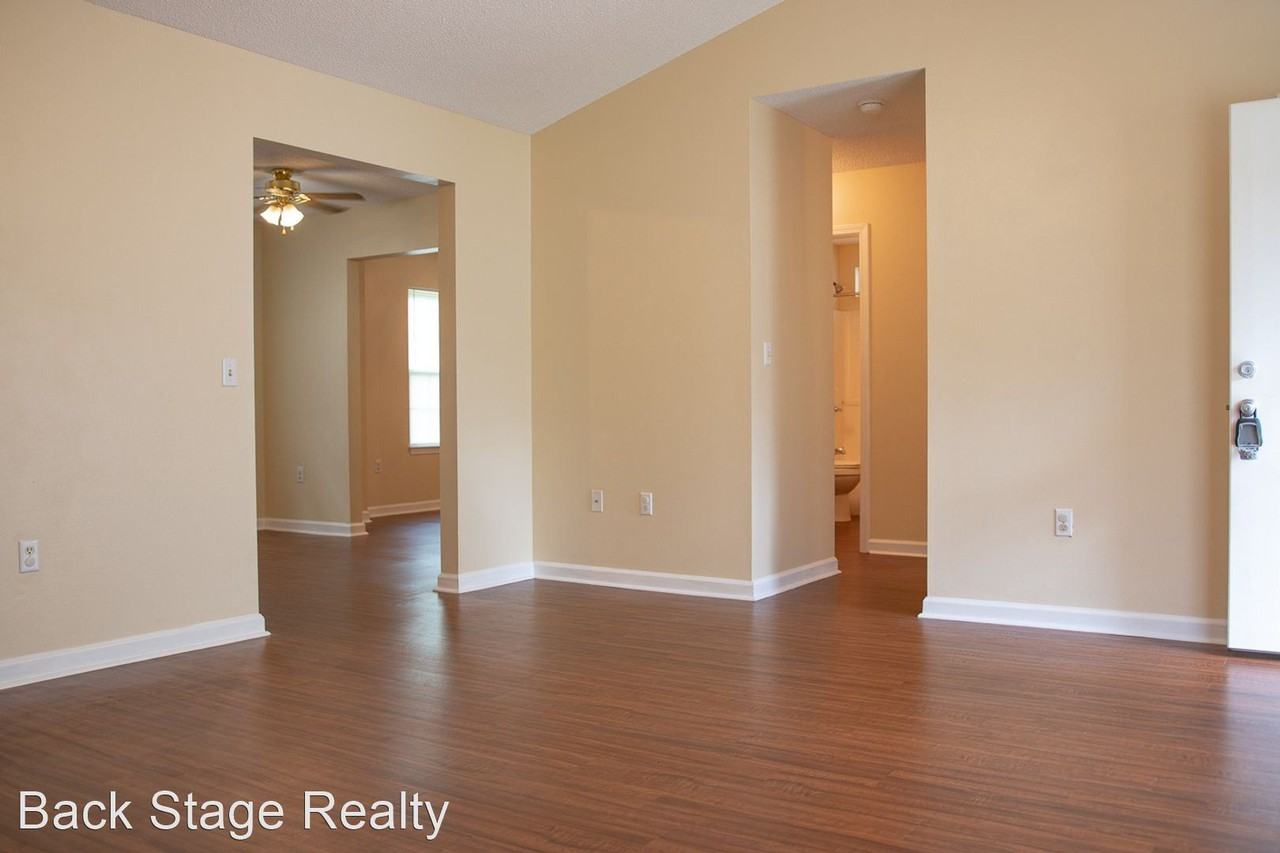 55 Oakridge Way - Photo 3 of 11