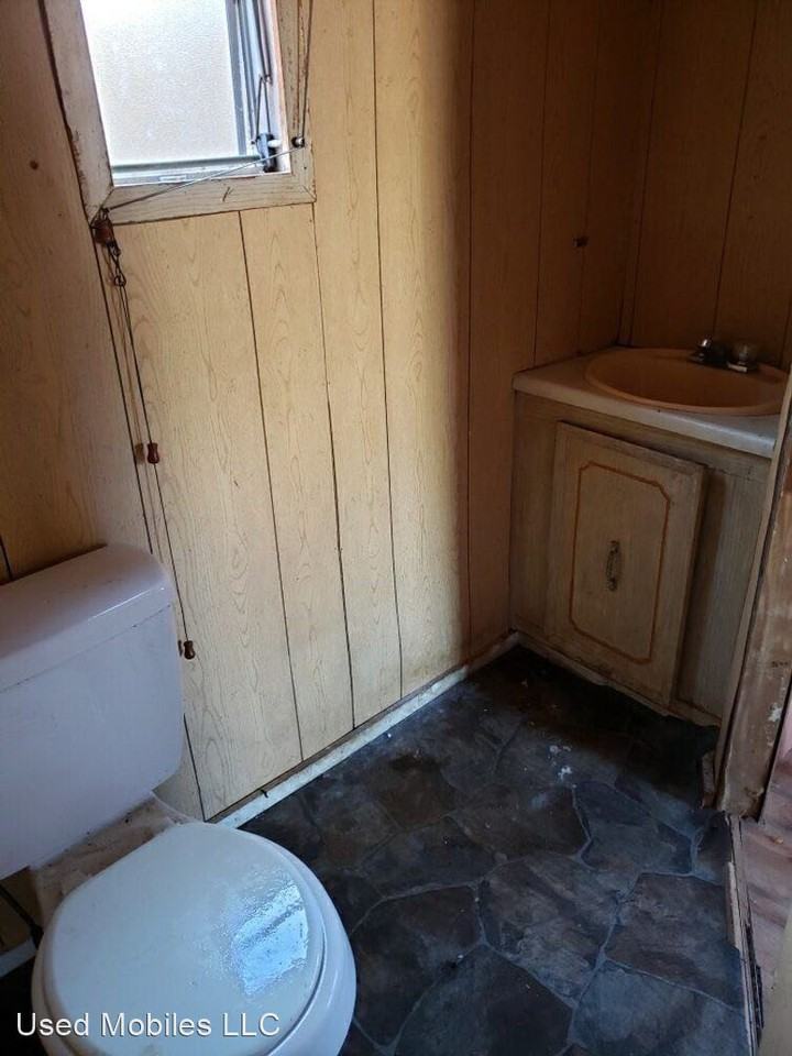 226 Catherine Dr - Photo 3 of 5