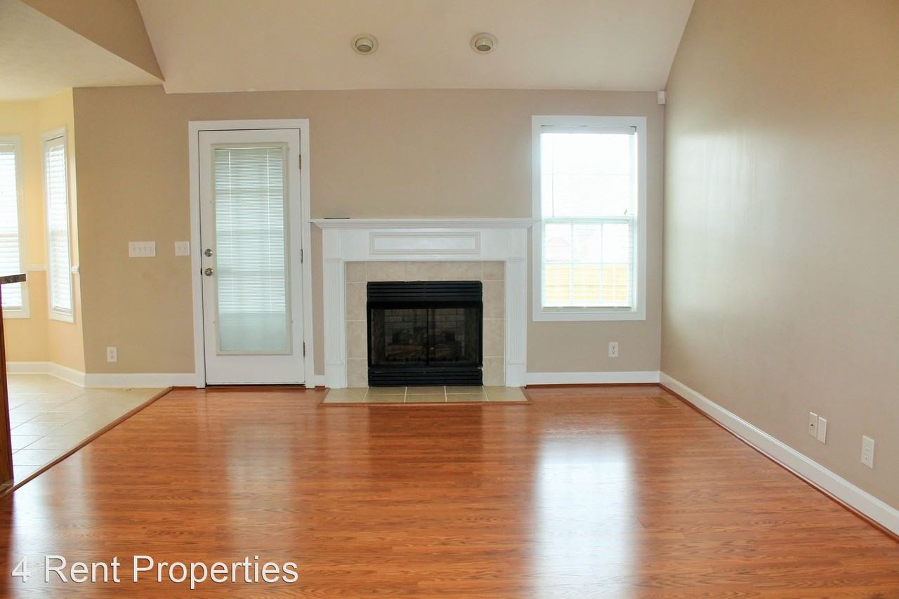 1556 Cedar Springs Cir - Photo 2 of 19