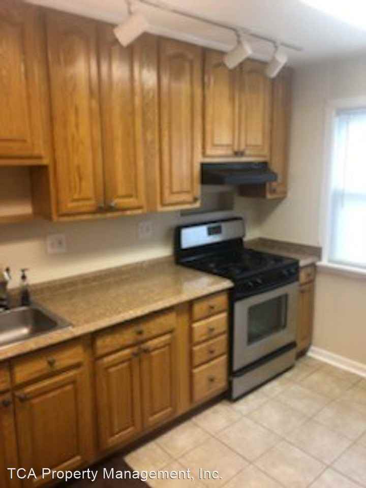 1935 Brookside Dr - Photo 2 of 20