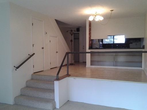 318 Sterling St - Photo 2 of 12