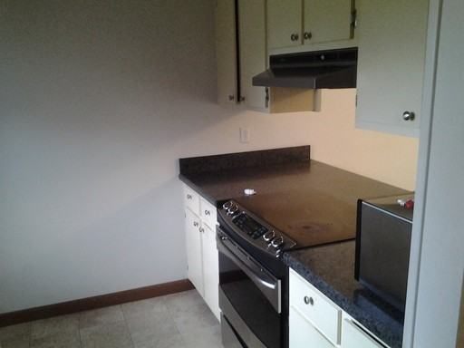 318 Sterling St - Photo 3 of 12