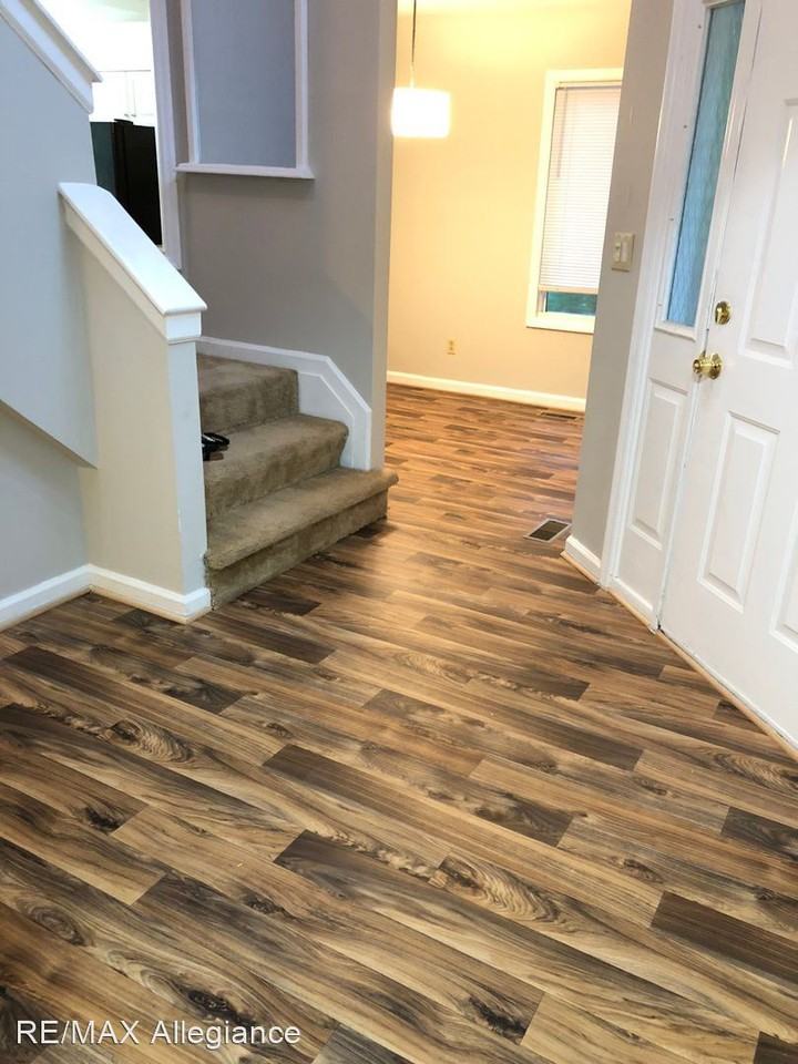 4606 Mcnutt Ct - Photo 3 of 20