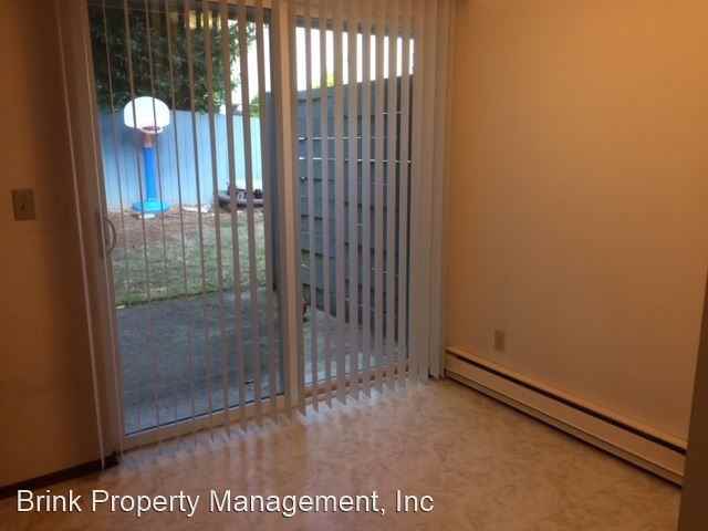 2312 N 134th St - Photo 3 of 8