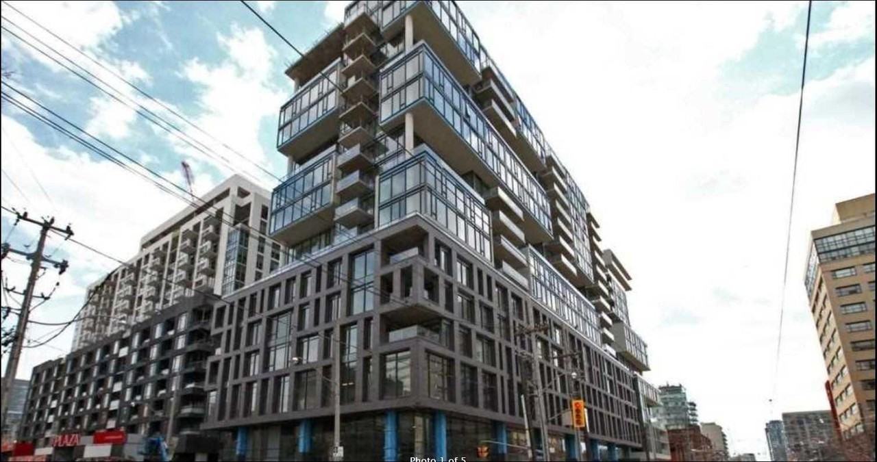 111 Bathurst St #1113