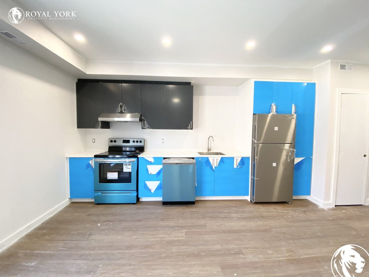 2982 2b2982 Lake Shore Boulevard West, Toronto, ON M8V 1J9 2 Bedroom