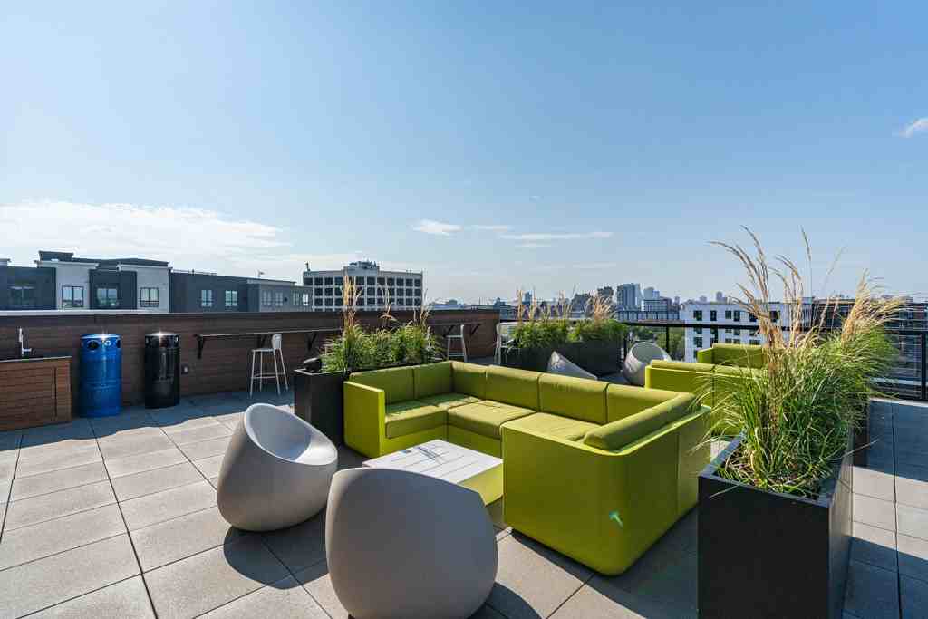 Green on 4th - Photo 5 of 30