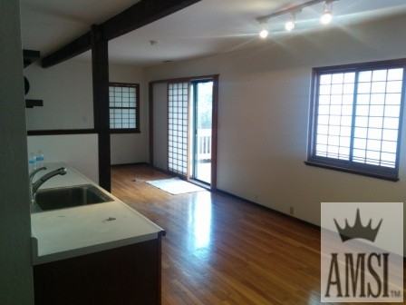 85 Kings Rd - Photo 2 of 21