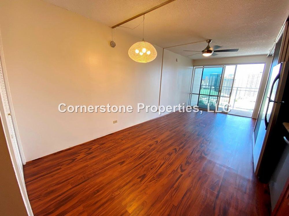 1655 Makaloa St - Photo 3 of 14