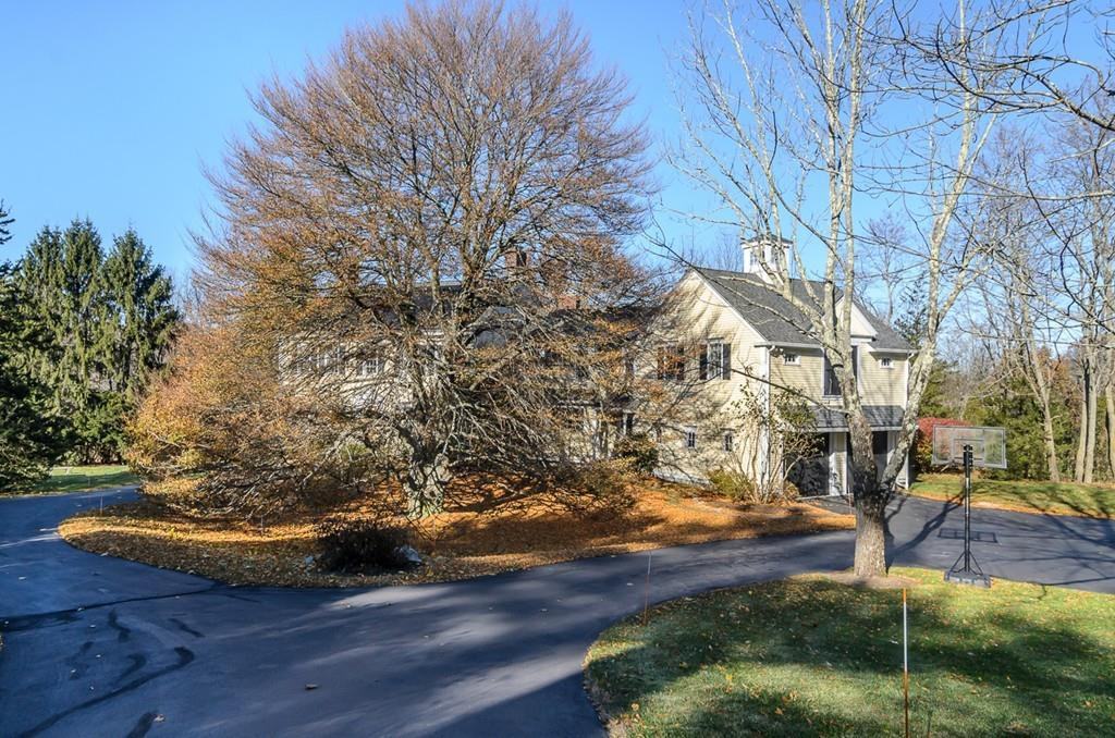 44 Glezen Ln - Photo 3 of 25