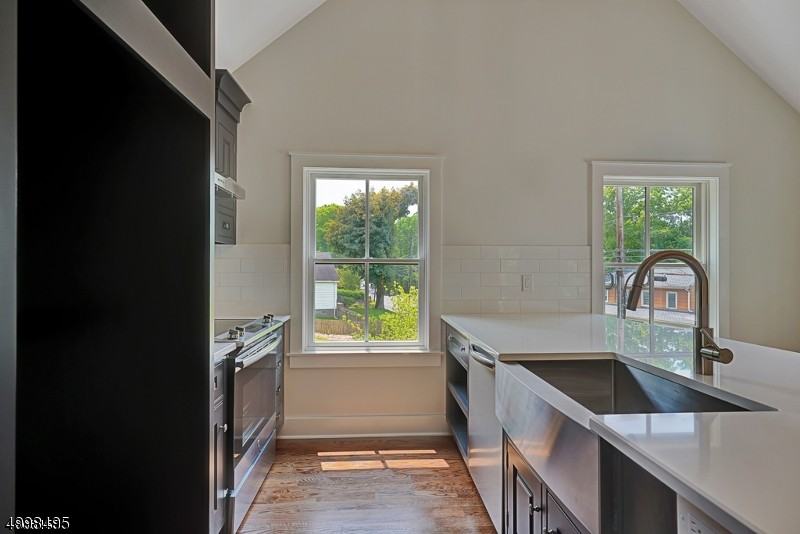 66 Main St - Photo 3 of 18