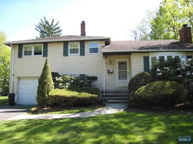 90 Gaynor Pl - Photo 2 of 17