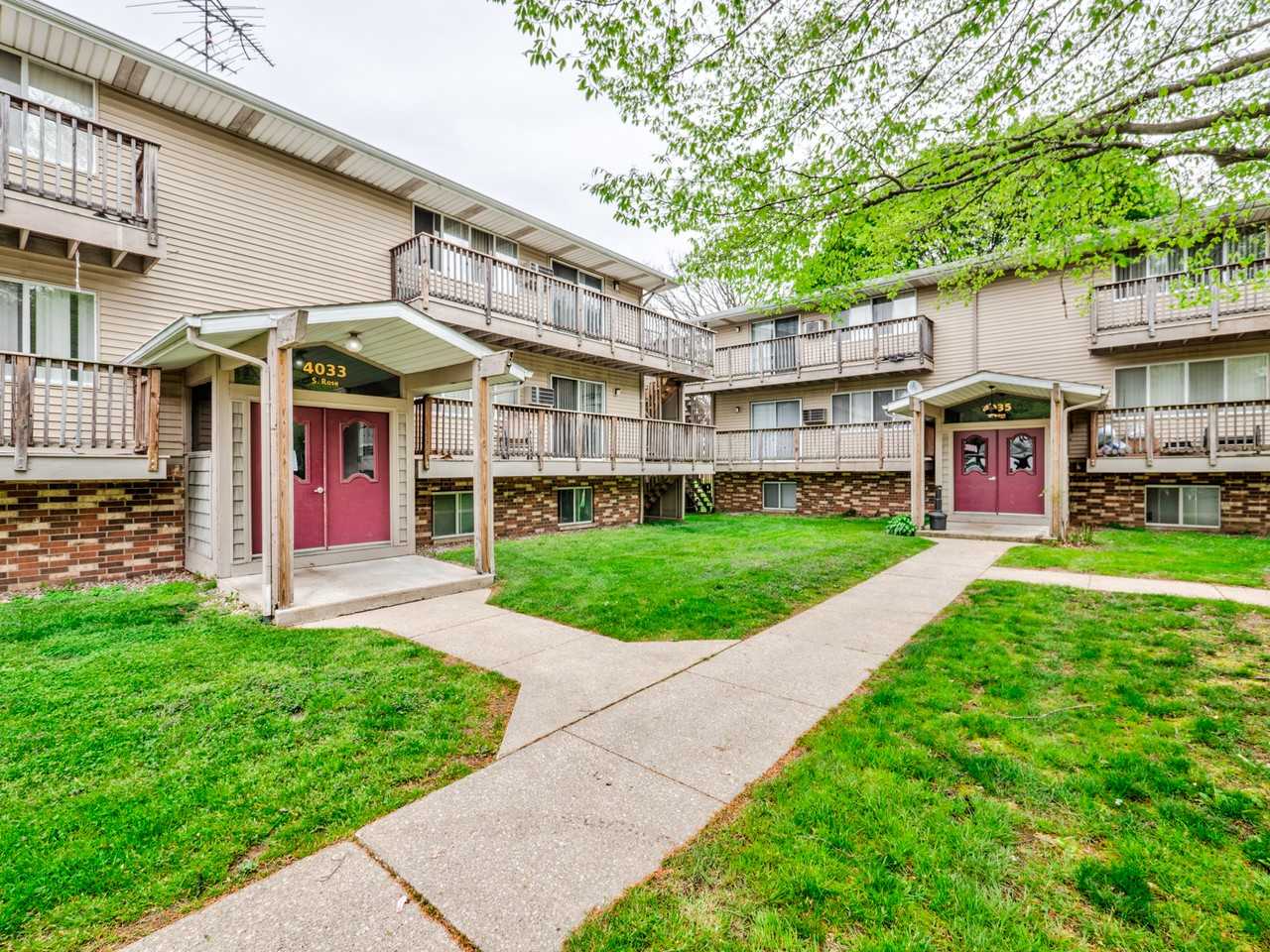 Oakhurst Apartments - Photo 3 of 30