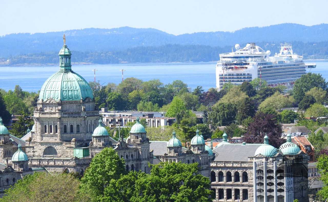 751 Fairfield Road - Photo 3 of 14