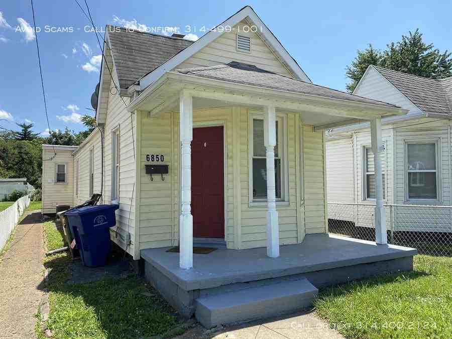 6850 Southwest Ave - Photo 2 of 34