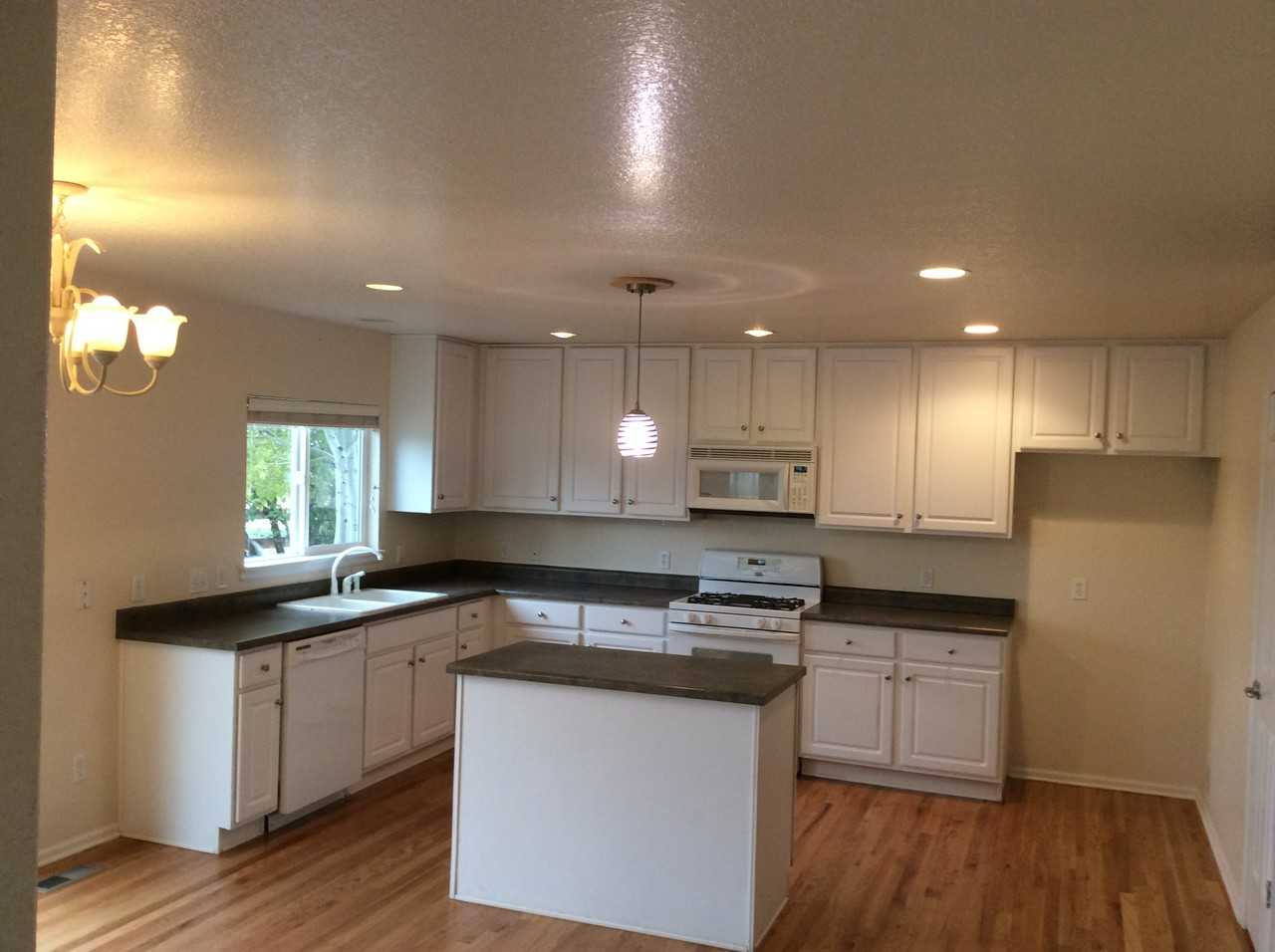 1802 Beamreach Pl - Photo 2 of 13