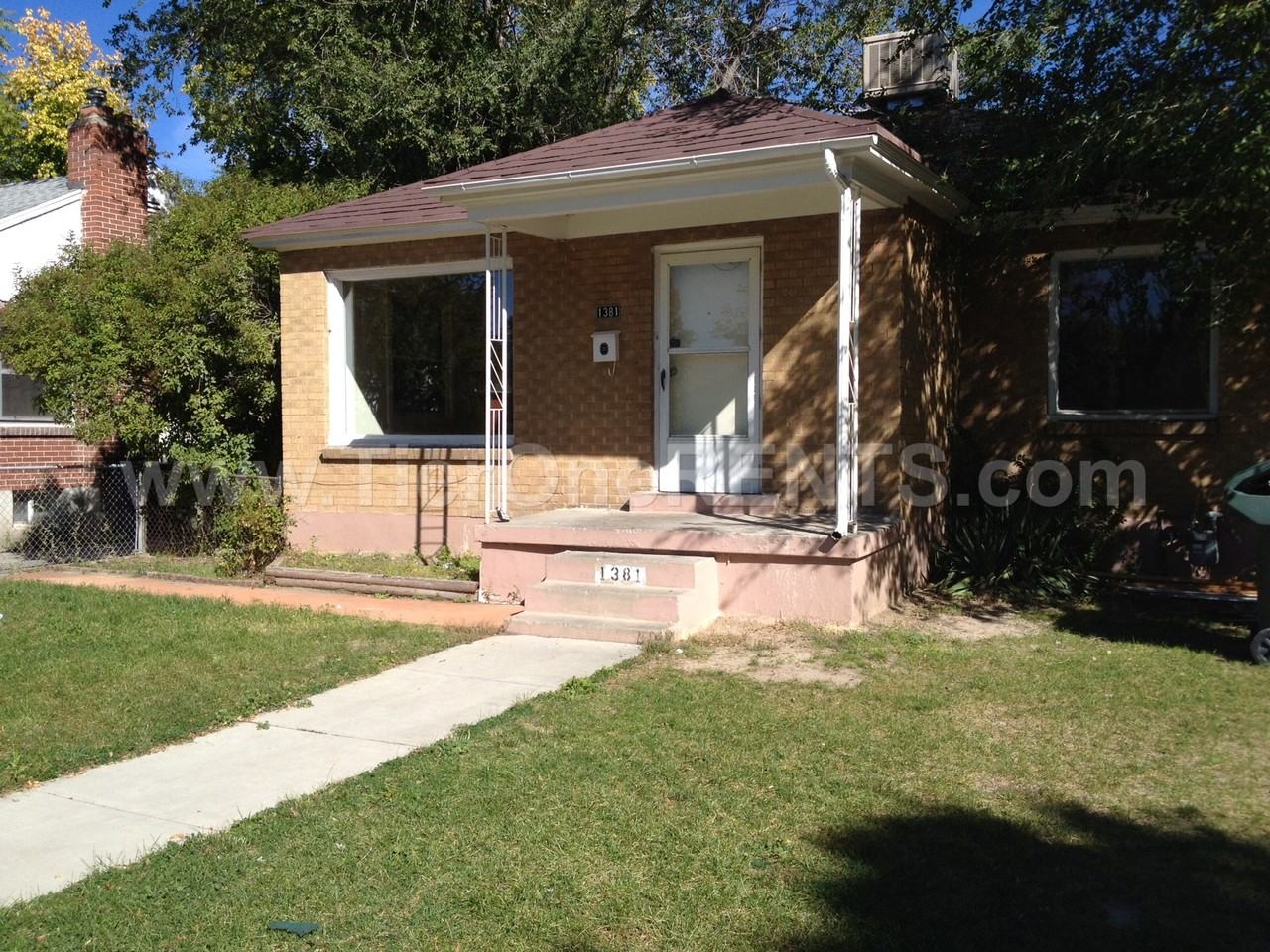 1381 Emery St - Photo 2 of 14