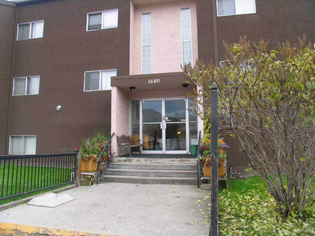 Sagebrush Manor - Photo 2 of 5