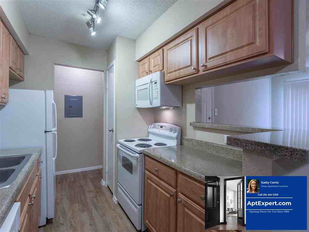 Highway 146 - Photo 3 of 10