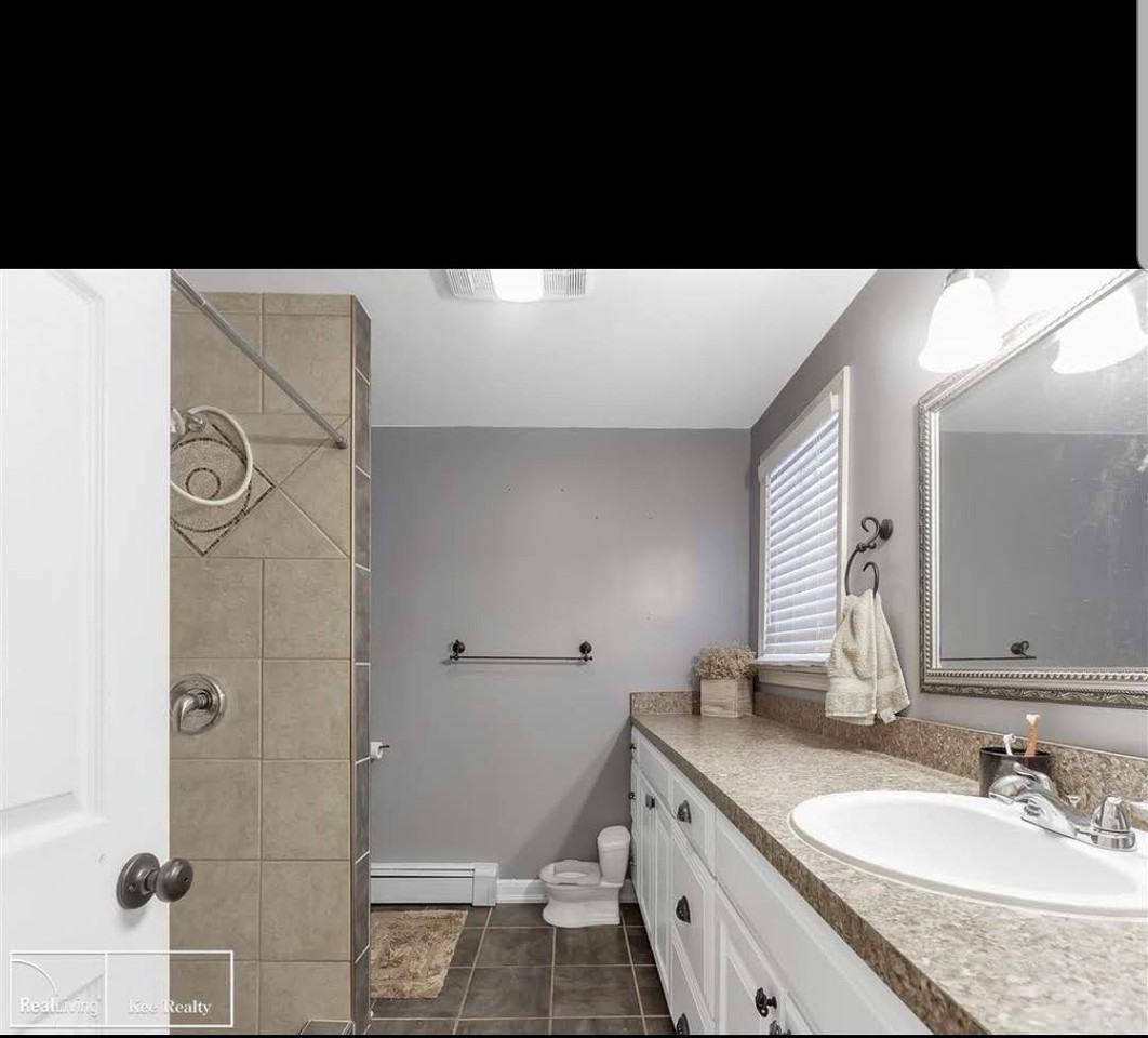 7860 Vernier Ln - Photo 3 of 23