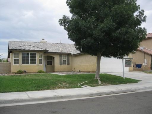 1303 W Avenue H 7 - Photo 2 of 12