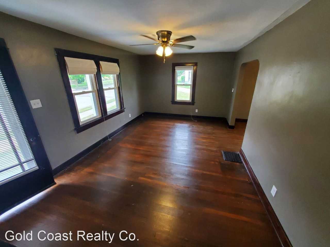 32 Western Ave - Photo 2 of 23