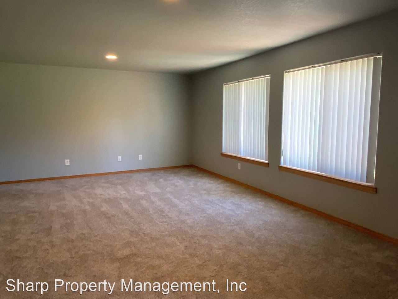 3431 Pacific Way - Photo 3 of 16