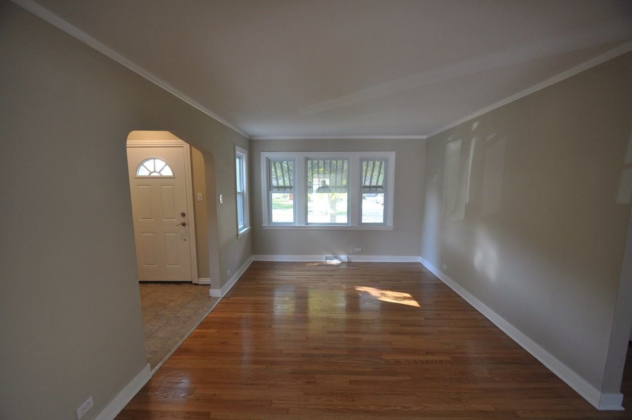 2329 S 22nd Ave - Photo 2 of 9