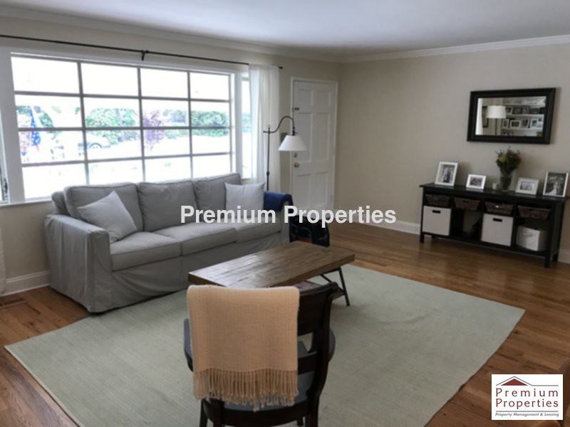 2580 Lucy Ln - Photo 2 of 21