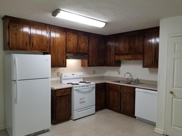 225 Big Oak Cir - Photo 2 of 5