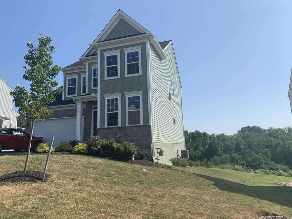 2028 Sir Patrick Dr - Photo 2 of 10