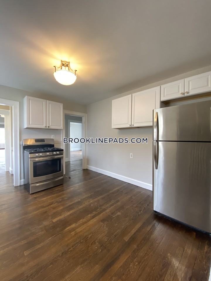 67 Eliot Street 1TM, Newton, MA 02467 2 Bedroom Apartment for 3,000