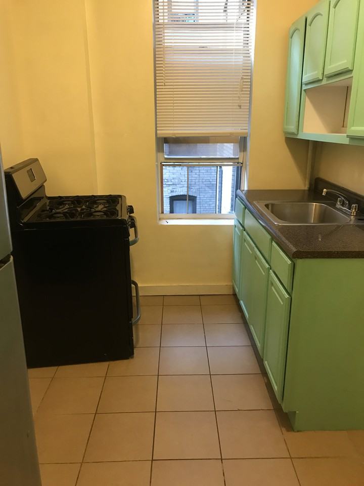 1226 Lincoln Place #3