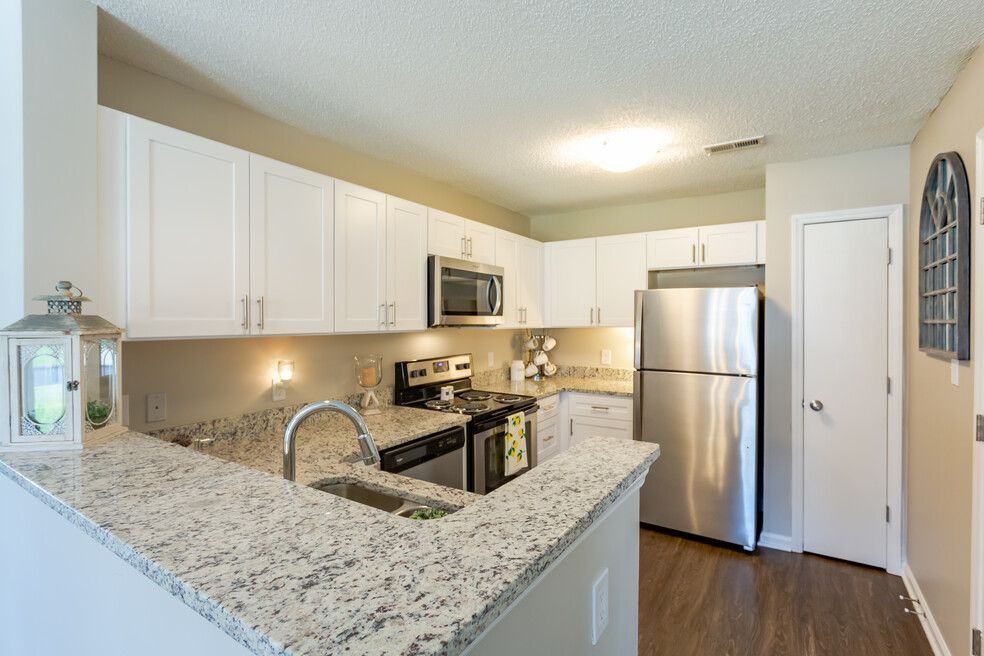 Treybrooke Apartments - Photo 5 of 50