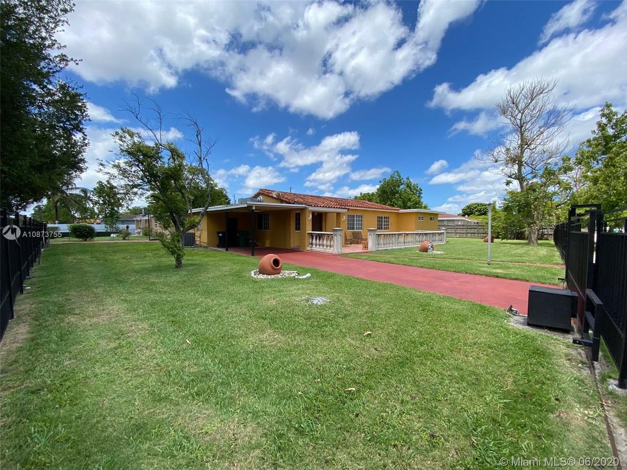 8624 Southwest 38th Street, Westchester, FL 33165 4 Bedroom Apartment