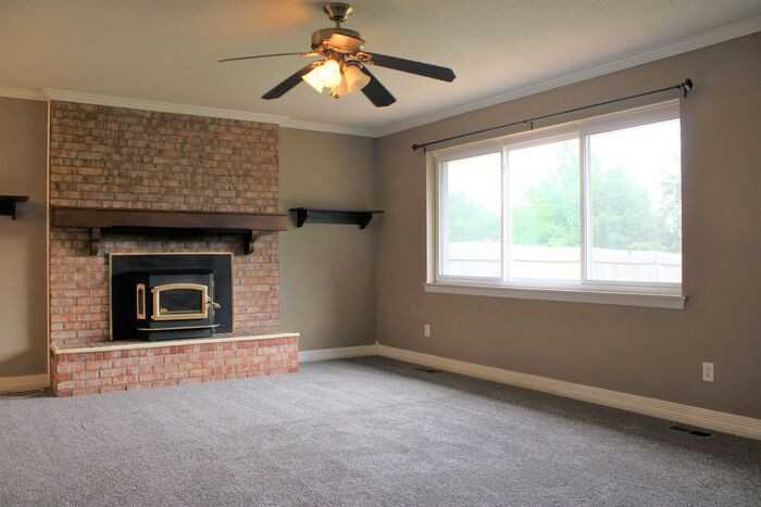 6504 N Ann Arbor Ave - Photo 2 of 19