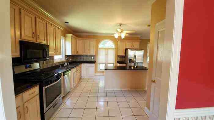 108 Oak Ridge Dr - Photo 3 of 16