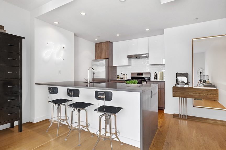 247N7 - Photo 3 of 50