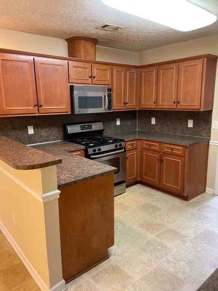1070 Watervalley Dr - Photo 3 of 18