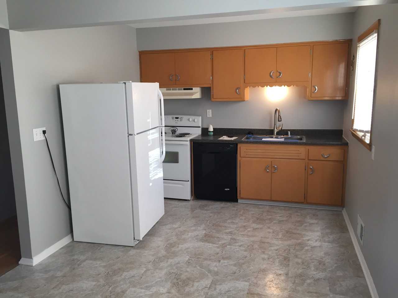 7923 W Herbert Ave - Photo 2 of 20