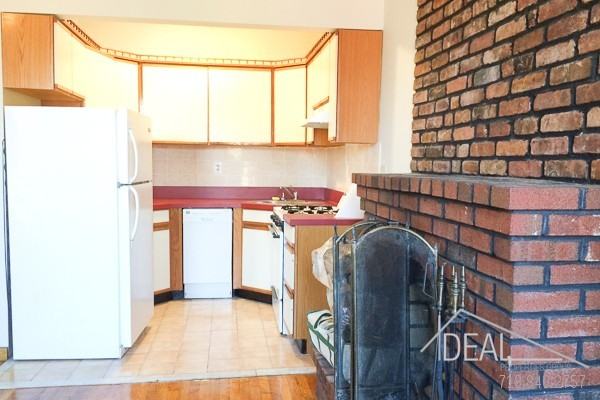 293 St James Pl 3 - Photo 3 of 8