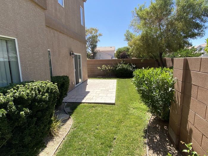 856 Park Walk Ave - Photo 2 of 10