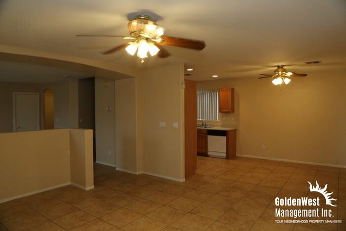 7990 Crowder St - Photo 3 of 17