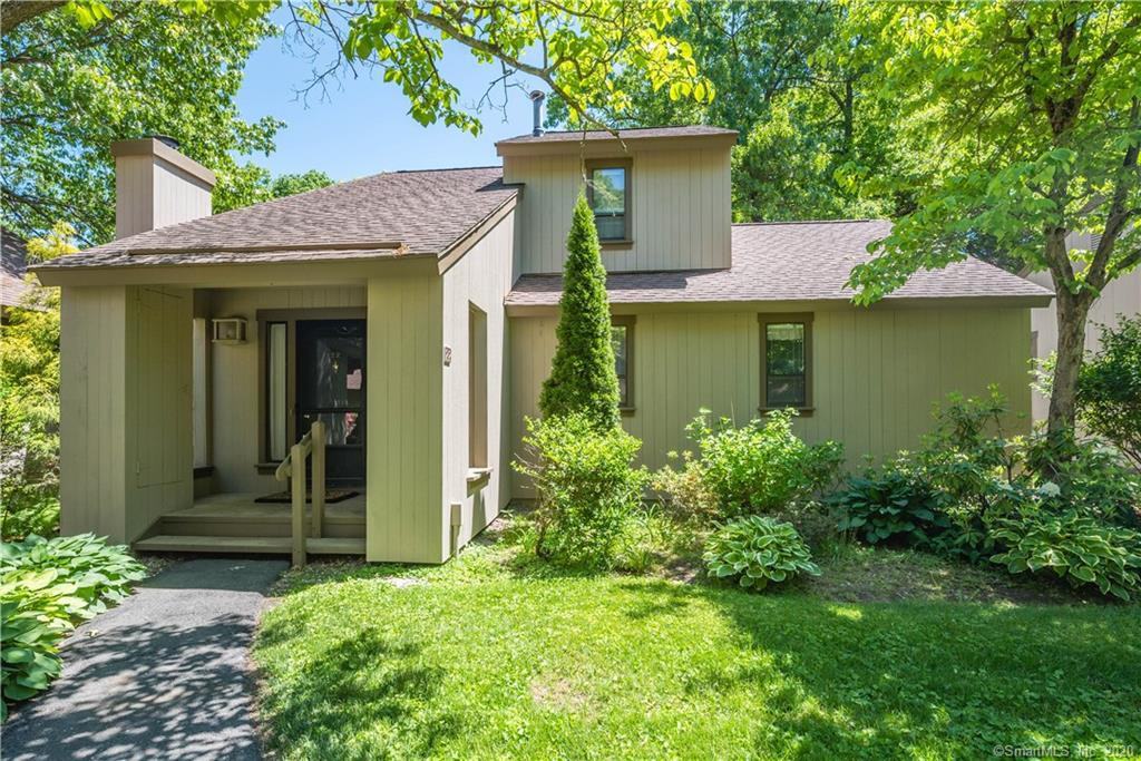 22 Byron Dr - Photo 2 of 38