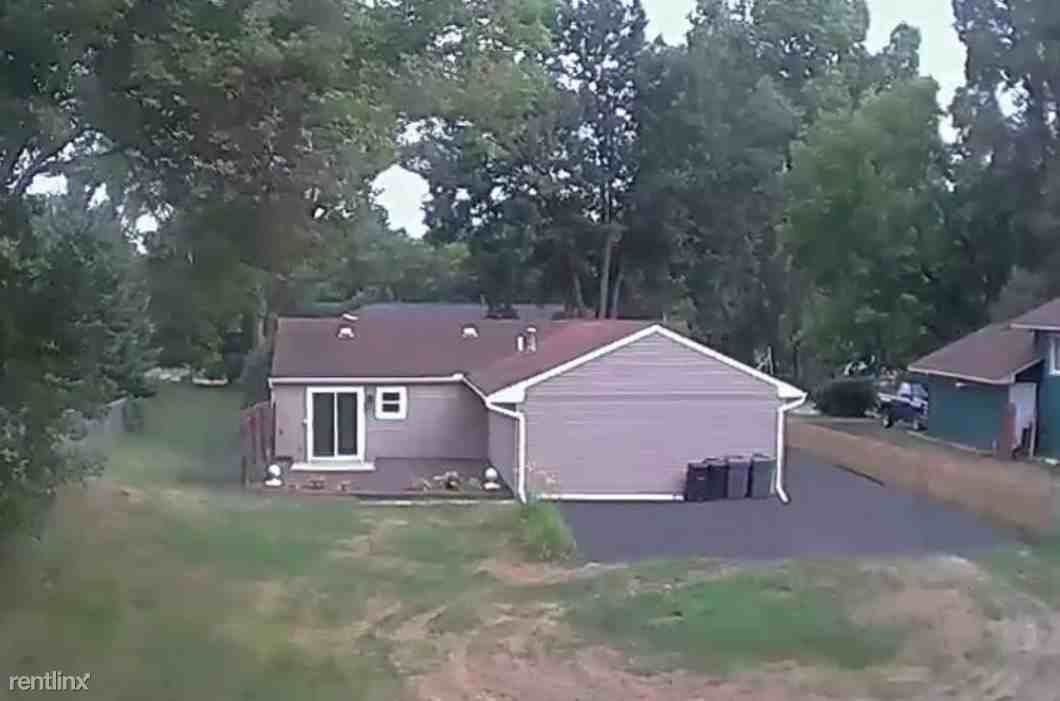 3030 Mann Rd - Photo 2 of 15