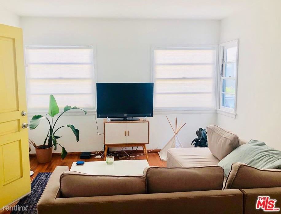 2809 Ocean Ave - Photo 2 of 8