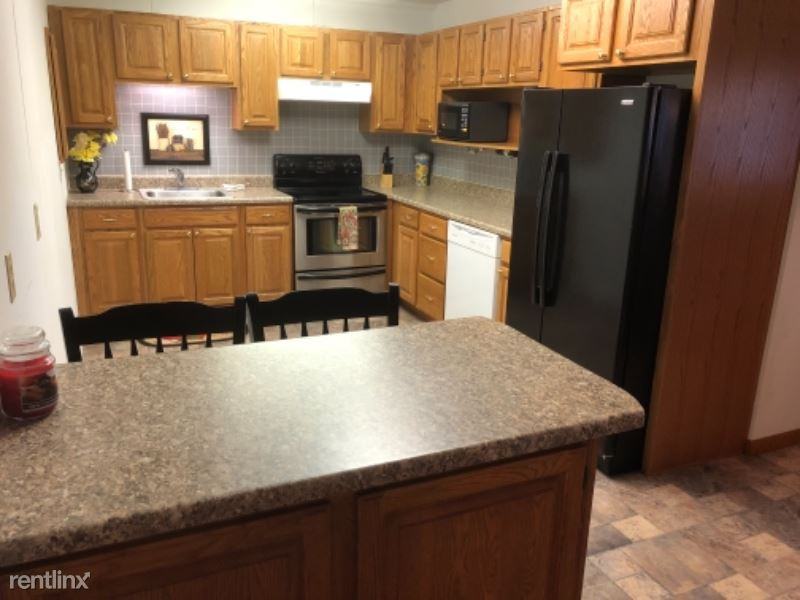 21 21 Lane Ave 2 - Photo 2 of 8