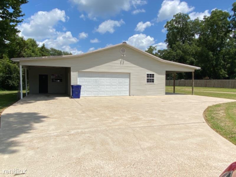 320 Stewart St, Kountze, TX 77625 1 Bedroom Apartment for Rent
