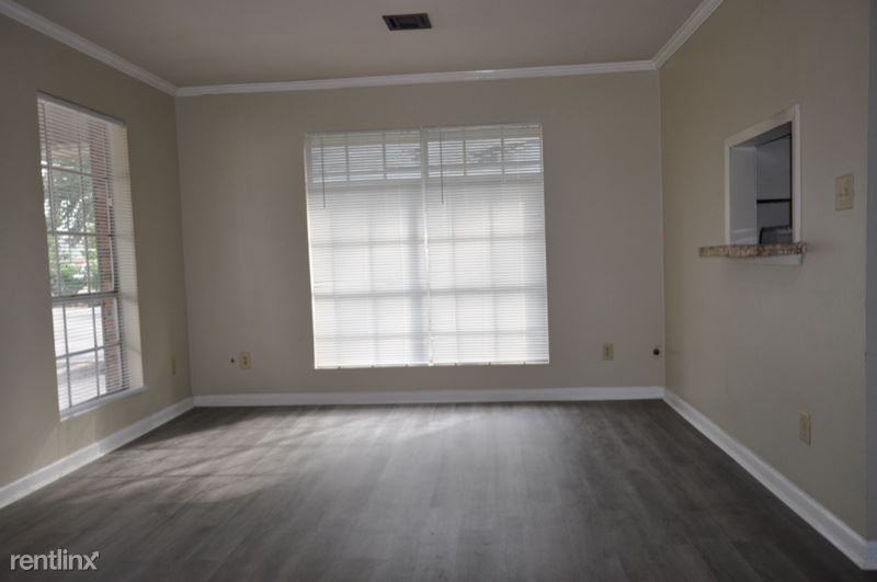 107 Antoinette St - Photo 3 of 18